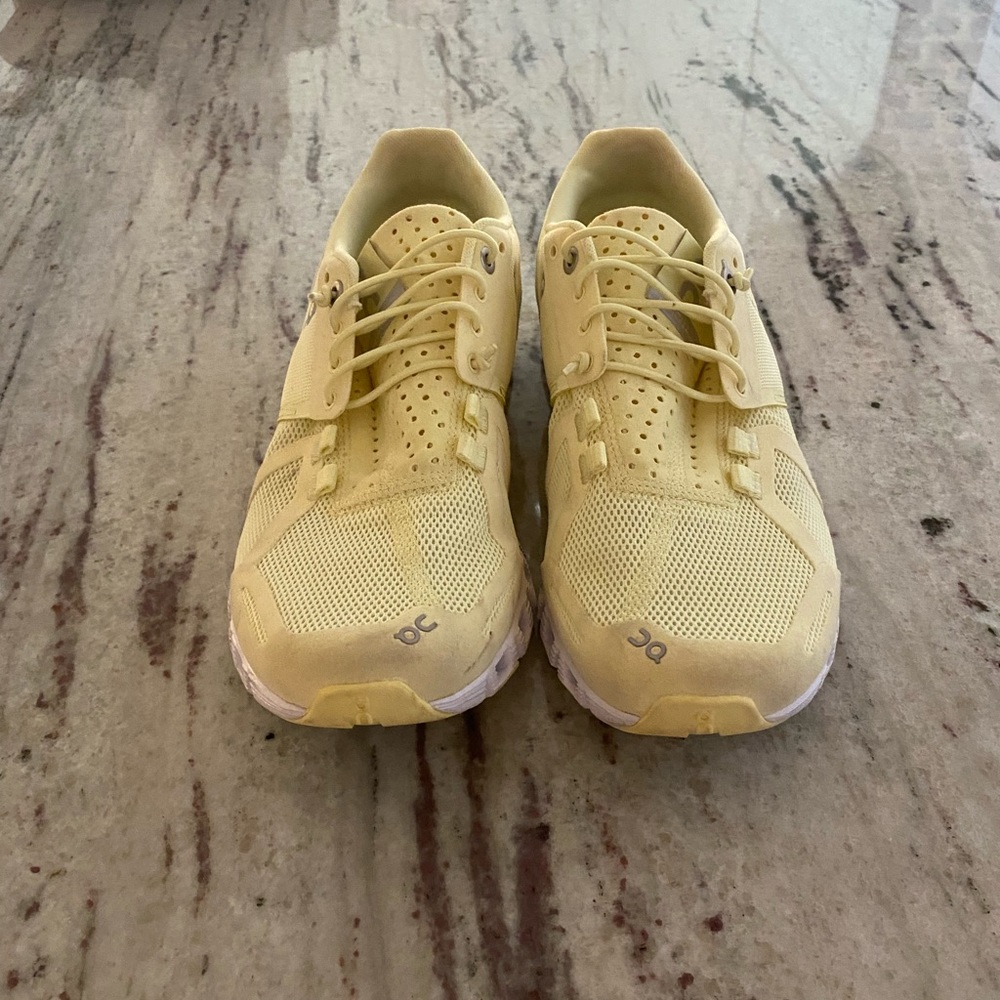 On Cloud Yellow Walking/Running Tennis Shoes